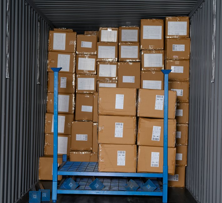 loading and unloading in Shanghai warehouse